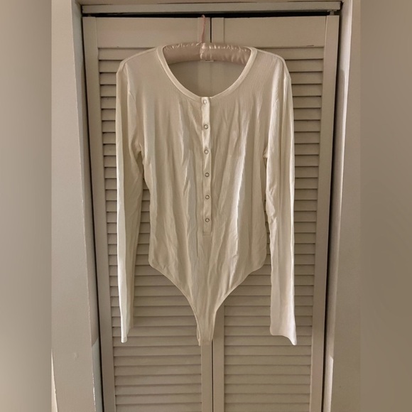 Lovers and Friends Lina White Bodysuit - Picture 3 of 11